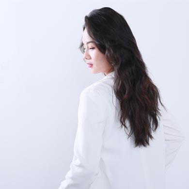 高級設(shè)計師：李麗